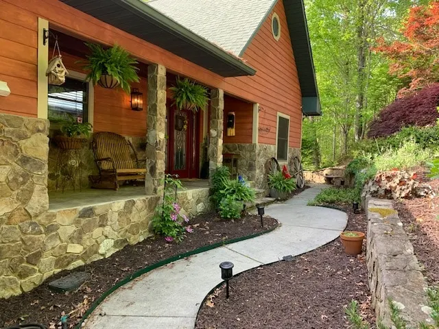 Bailey’s Haven CC Mountain Home - Image 1