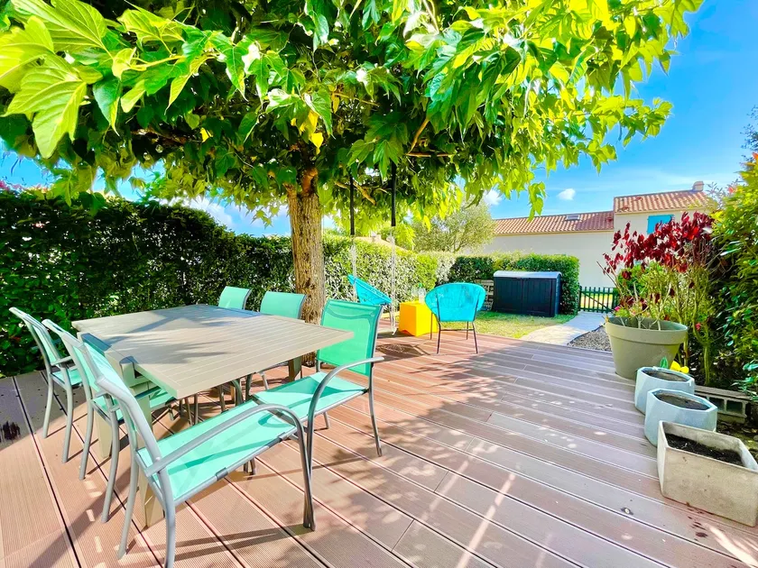 Walking distance to the beach, with pool | Private terrace - Image 1