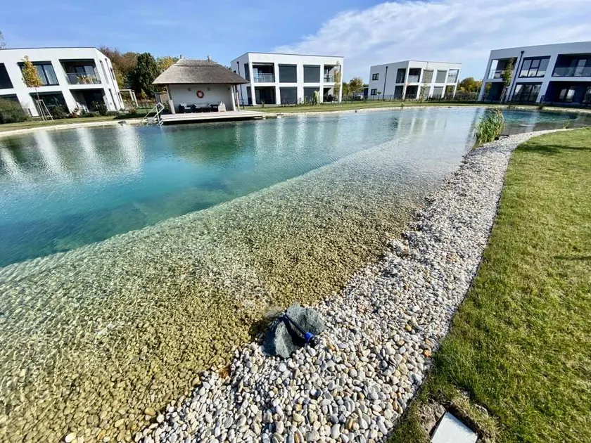 WellnessGolf at the swimming pond and walking distance to the thermal baths - Image 1