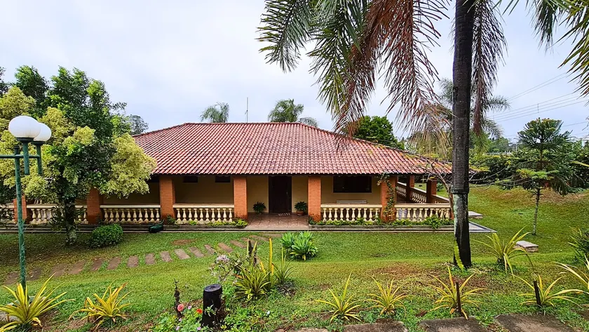 Vitassay Farm with Pool and Large Barbecue Area - Image 1