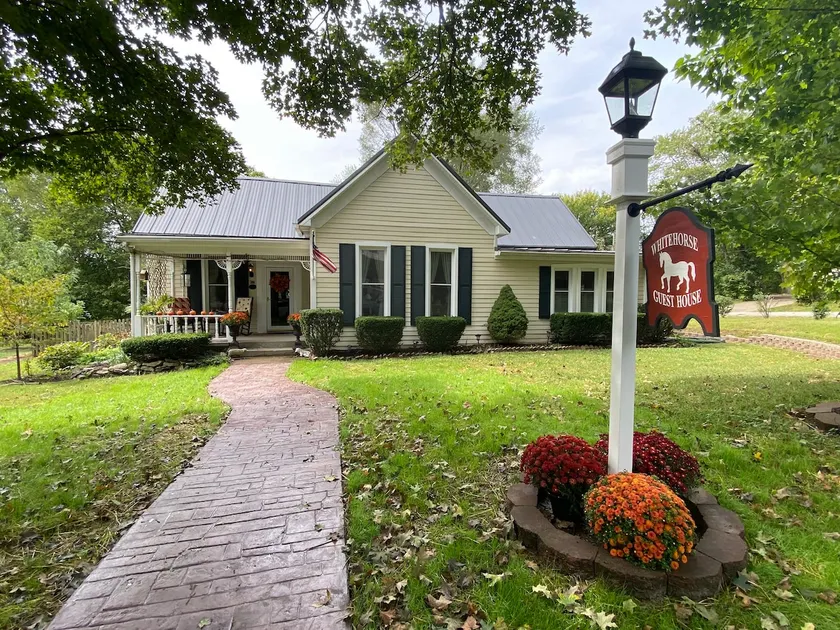 The WhiteHorse Guest House - Image 1