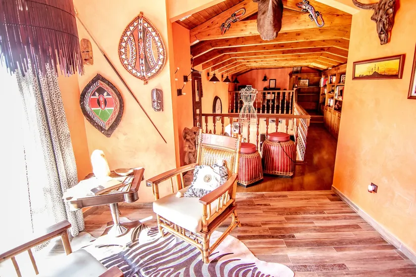 The Globetrotter's House - Image 1