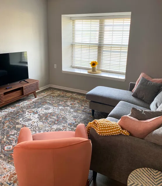 The Delores - 2 Bedroom Apt in Quilt Town, USA - Image 1