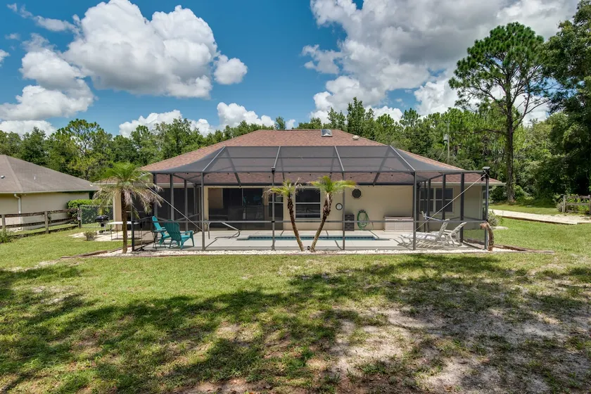 Free Heated Pool | Outdoor Shower | Rainbow River - Image 1