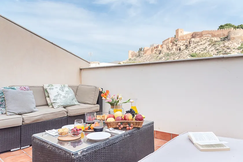 House with incredible views of the Alcazaba, (a/a) - Image 1