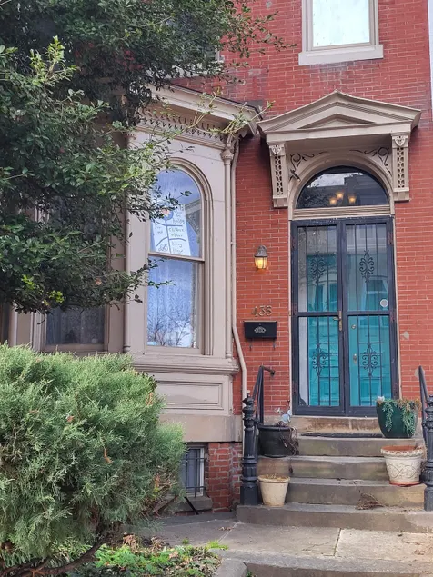 Conv Ctr 2.5 blocks! -Apt w/garden in heart of DC. - Image 1