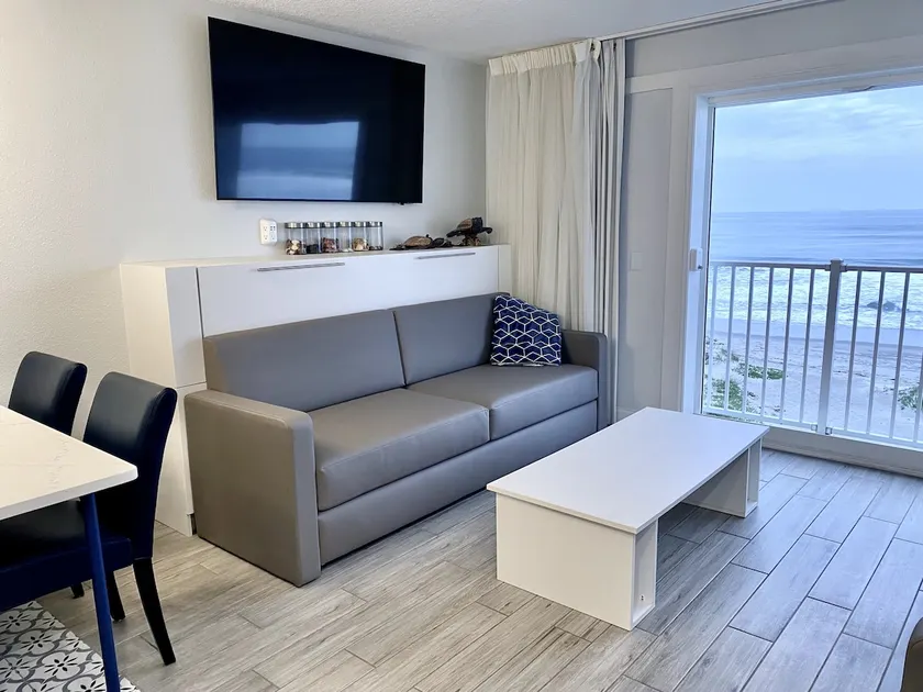 Beachfront Condo Suite w/ Pool, Direct Ocean View - Image 1