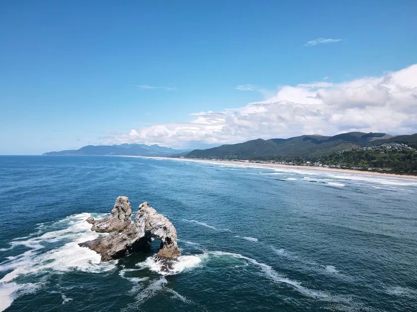 The Rocky Whale - a pet friendly beach cottage. - Image 1