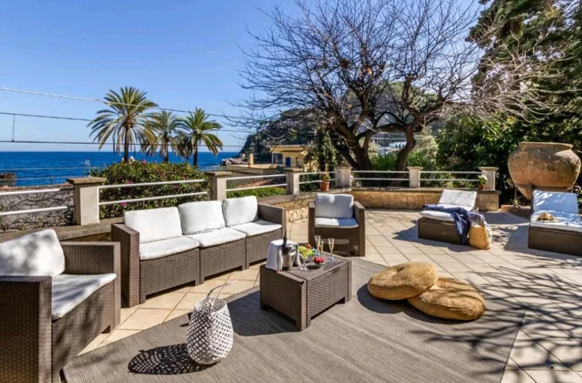 Luxury Villa Dolia - Image 1