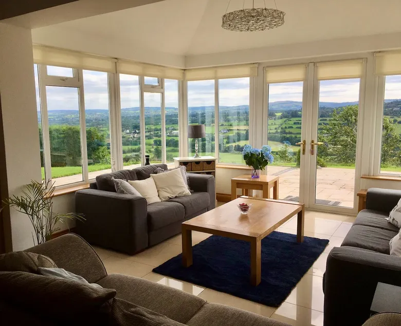 Luxury in the hills of Donegal - Image 1