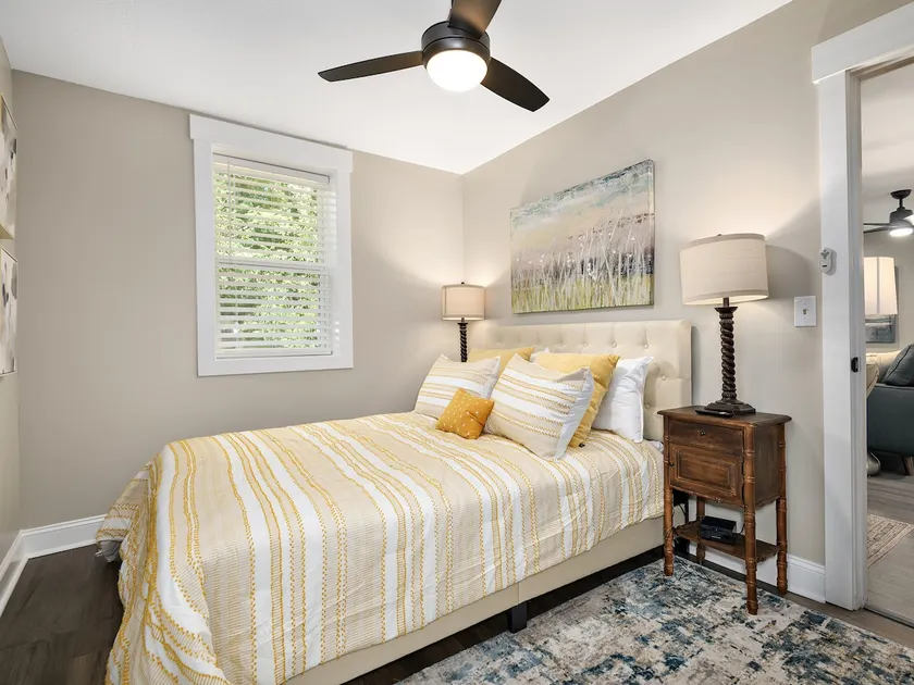 Cozy 2 BR Apt, Pet Friendly & Private Fenced Yard - Image 1