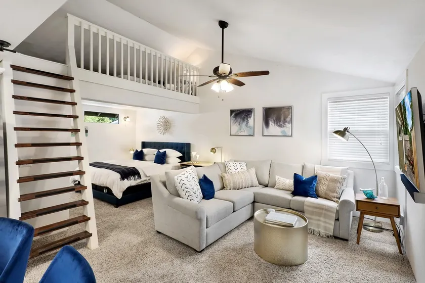 Private Retreat | King Bed | Work Stay or Getaway - Image 1