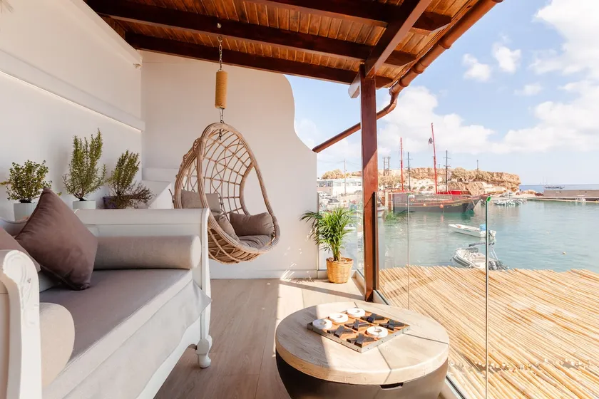 Aqua Vero Seaside Residence - Image 1