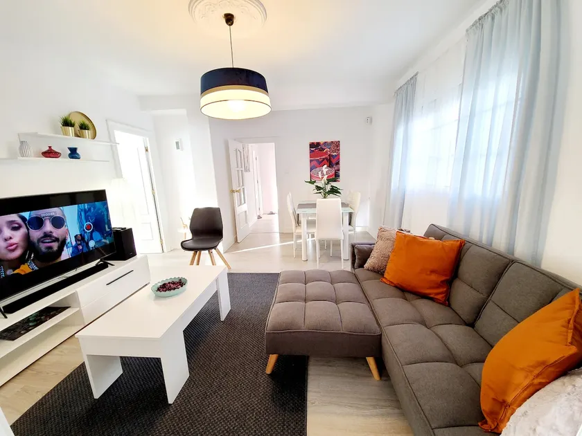 Apartamento Sol y Sur- Netflix y Parking Gratis - Image 1
