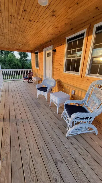 A tranquil cabin with a nice view on 90 acres.> - Image 1