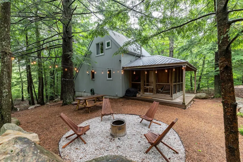 Cedar Hideaway: Walk to Pond, 15m N. Conway - Image 1