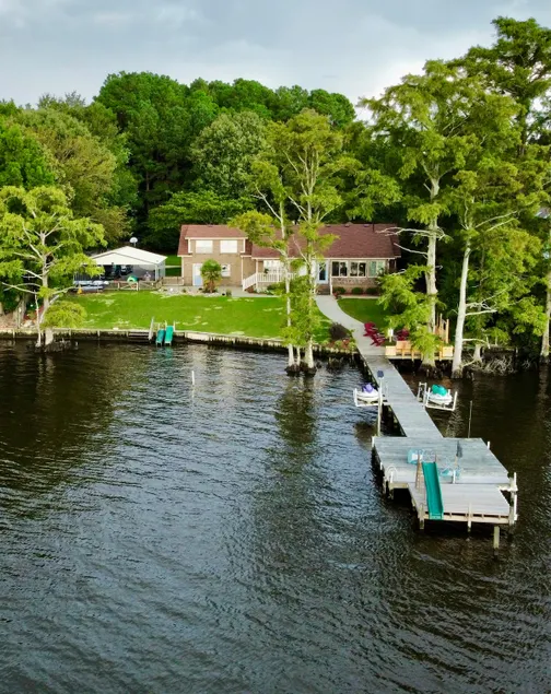 Private Riverfront Retreat - Just outside of Town - Image 1