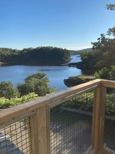 River View Retreat - Image 1