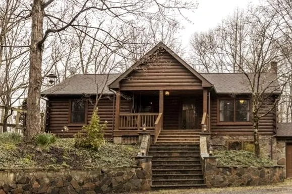 The Log Cabin at Ridgeview - Hiking, Wine, UVA - Image 1