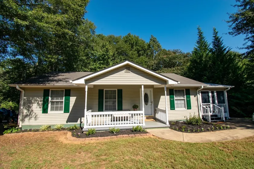 The \"Hartwell\" House - Image 1