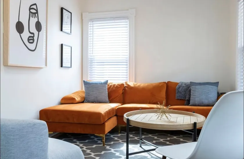 Big Family 2BR, Central Mystic w/ parking - 6A - Image 1