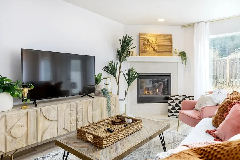 Beautiful 4BR Retreat Walkable to Dining + Shops - Image 1