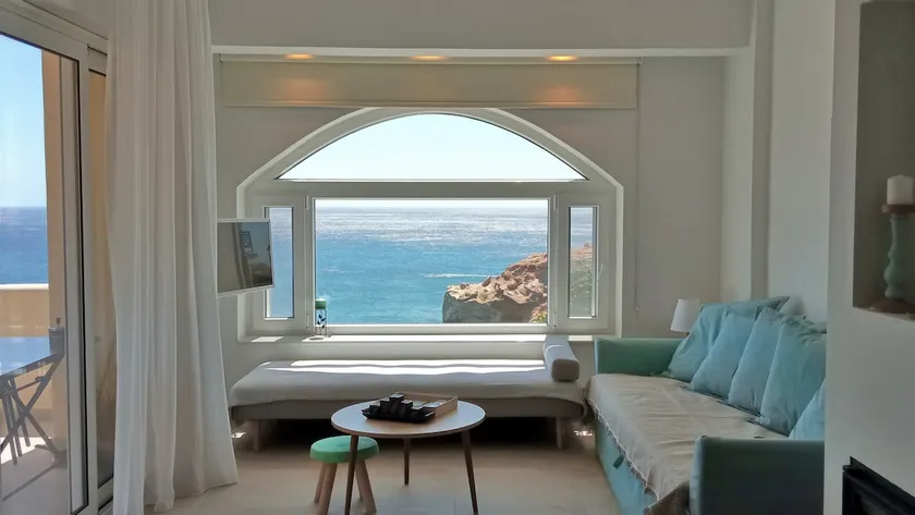 ISALO Villa - Image 1
