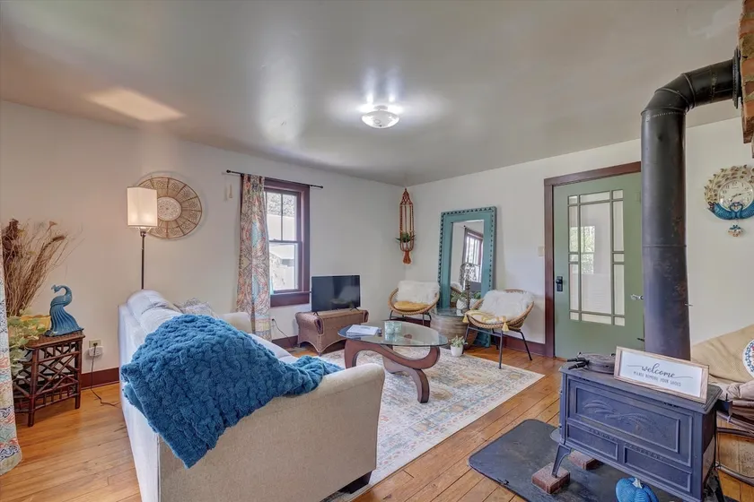 Boho Garden Bungalow: Welcoming | Quiet | Walkable - Image 1