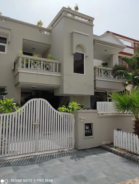 Green Cottage, 2BHK Luxe Villa w Terrace - Image 1