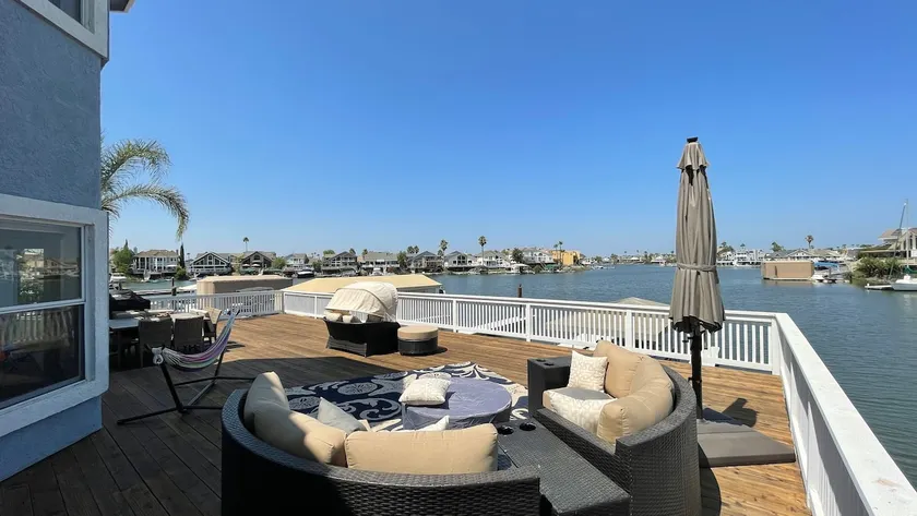 Waterfront Resort-like 4bd, Sunset View, Boat Dock - Image 1