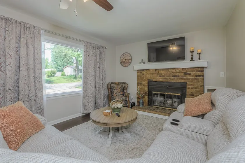 3BR/1BA Ranch Home | Quiet | 35 Min to Kansas City - Image 1