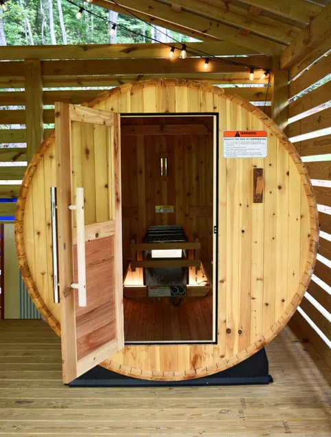 Station 91 | Cabin Near Helen | SAUNA & CEDAR TUB - Image 1