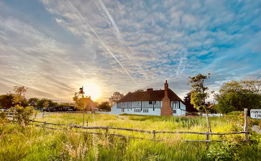 A Unique Tudor Manor House dating from 1547 - Image 1
