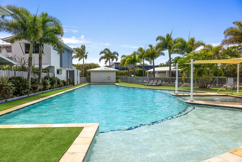 Coolum Villas - Image 1