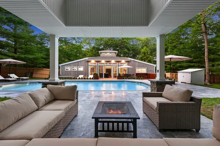 HOT TUB OPEN ALL YR*BOOK NOW SPCL!!!!! *BRAND NEW - Image 1