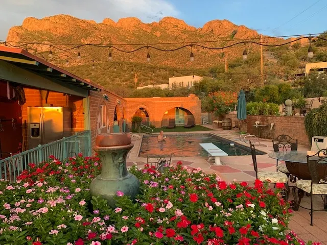 Mtn View 1-bedroom guesthouse with Pickleball Crt - Image 1
