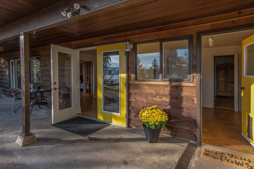 Salish Sea View Suite - Image 1
