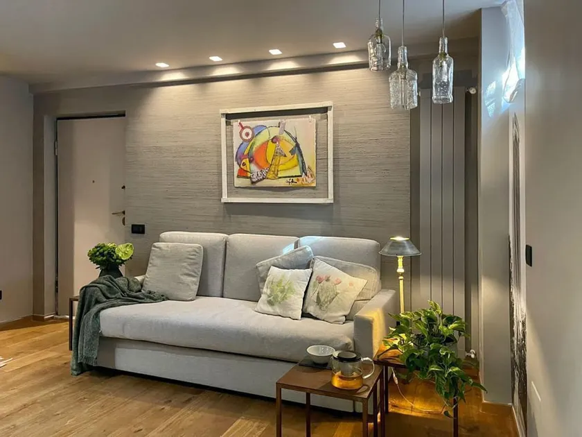 Luxury Art &Chromotherapy Apt Downtown FreeParking - Image 1