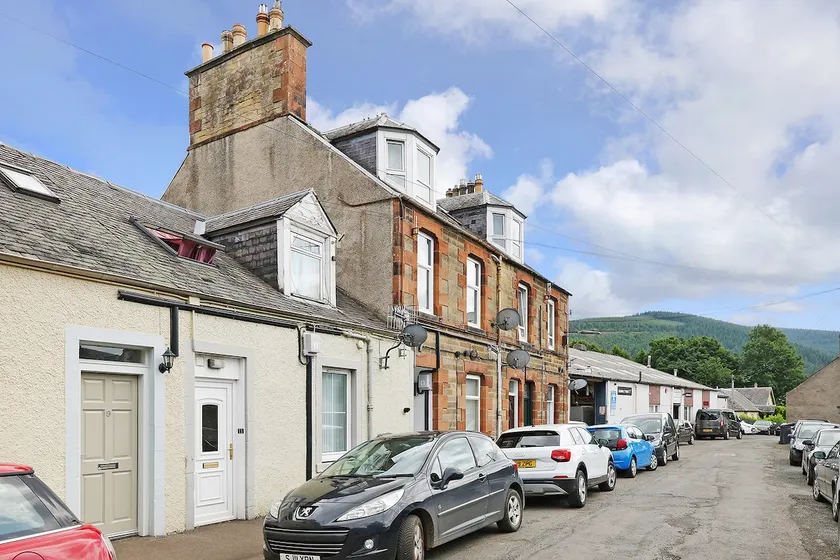 1 bed flat in Innerleithen- secure bike storage - Image 1