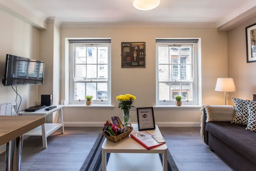 Stylish 2 bedroom apt in Temple Bar - City Centre - Image 1