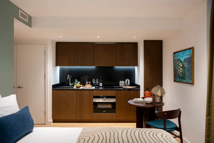 Superior Studio at Cove Landmark Pinnacle - Image 1