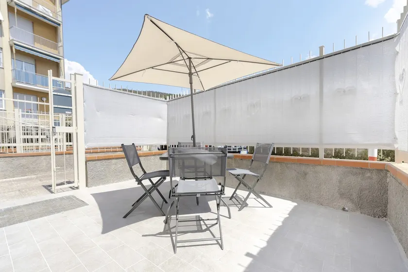 Nerissa house two minutes walk from the beach 5 minutes from the station x 5 lands - Image 1