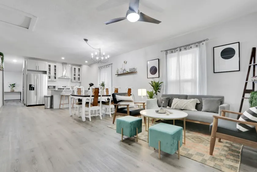 Downtown Living, Newly renovated and elegant - Image 1