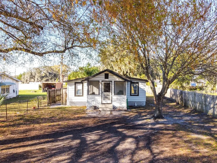 Quaint Cottage, 6 miles to Legoland, Pet friendly! - Image 1