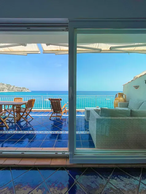 ”Terrazza Blu”: apartment in a villa in Caminia - Image 1