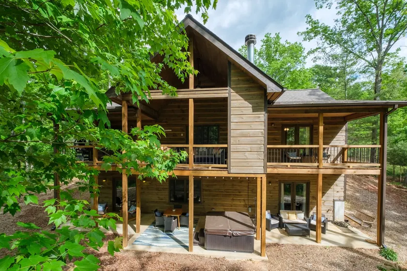 Modern Lux Cabin w/Hot Tub+Ping Pong+Waffle Bar - Image 1