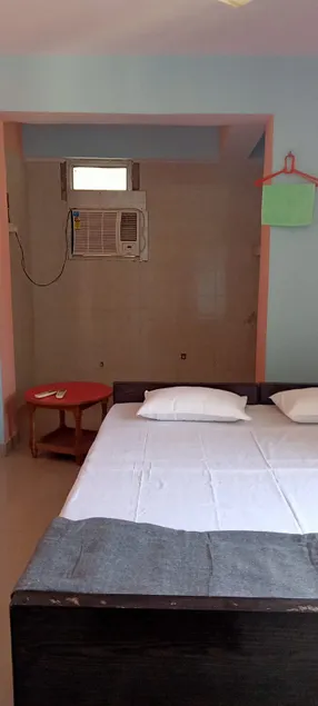 1-BedRoom Suite - Close to Airport with AC & wifi. - Image 1