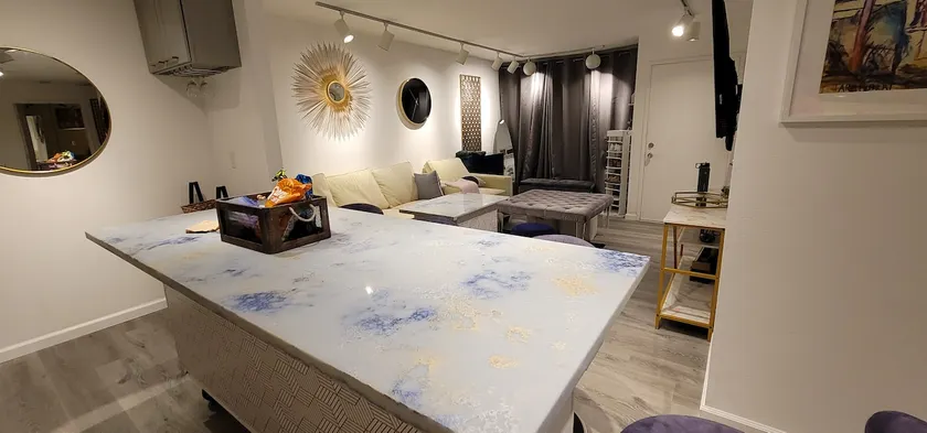 Longer Term Rental Furnished Modern Apartment - Image 1