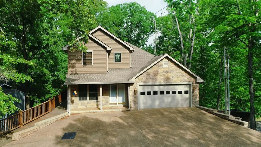 Relaxing 6 Bedroom Home Near Murray and KY Lake - Image 1