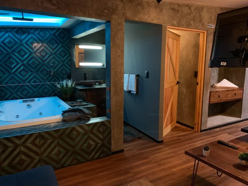 Loft with Private Jacuzzi, ideal for couples - Image 1